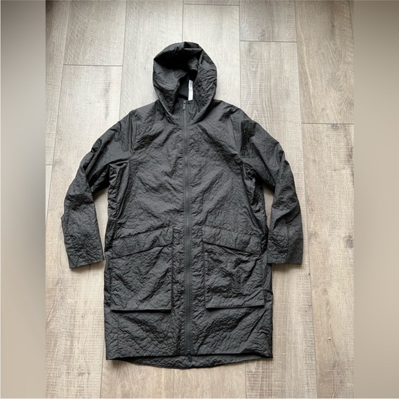 Lululemon Shiwa Shell *lululemon lab in Black Size 8